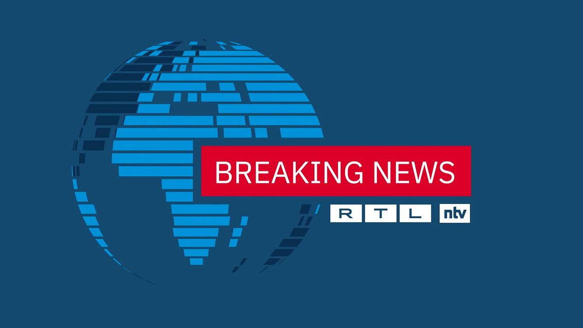 Die Lage in Israel wird in einem „RTL Aktuell Spezial“ beleuchtet. Eine stilisierte Weltkugel, davor der Text „Breaking News“ und die Logos von RTL und ntv.