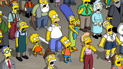 Viele Charaktere aus „Die Simpsons“ starren schockiert auf einer Straße gen Himmel.  - Foto: IMAGO / EntertainmentPictures