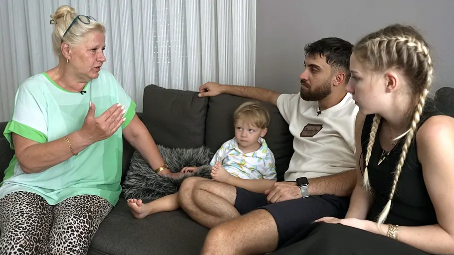 Streit Silvia Wollny Servet Loredana Silvia Wollny führt ein ernstes Gespräch mit Servet und Loredana.