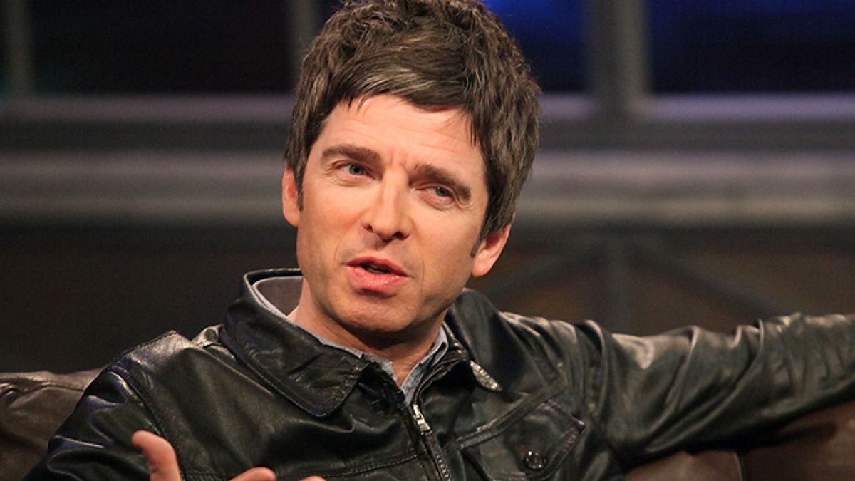 Noel Gallagher findet Weihnachten insgesamt sehr gruselig: Ich hasse Weihnachten wirklich. Ich hasse die Musik, die Werbung, Mince Pies und Truthahn.