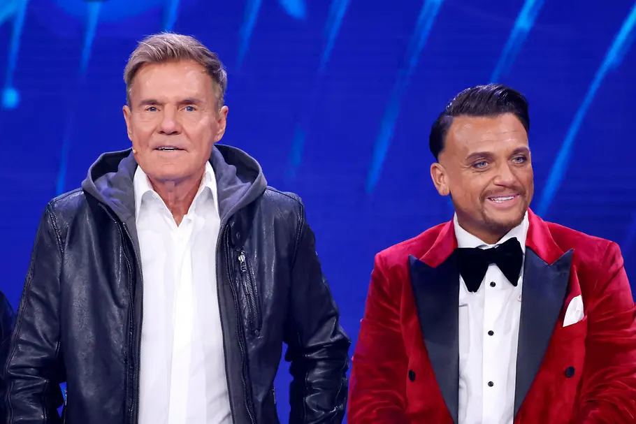 Dieter Bohlen und Menowin Fröhlich Dieter Bohlen und Menowin Fröhlich nach dem DSDS-Halbfinale