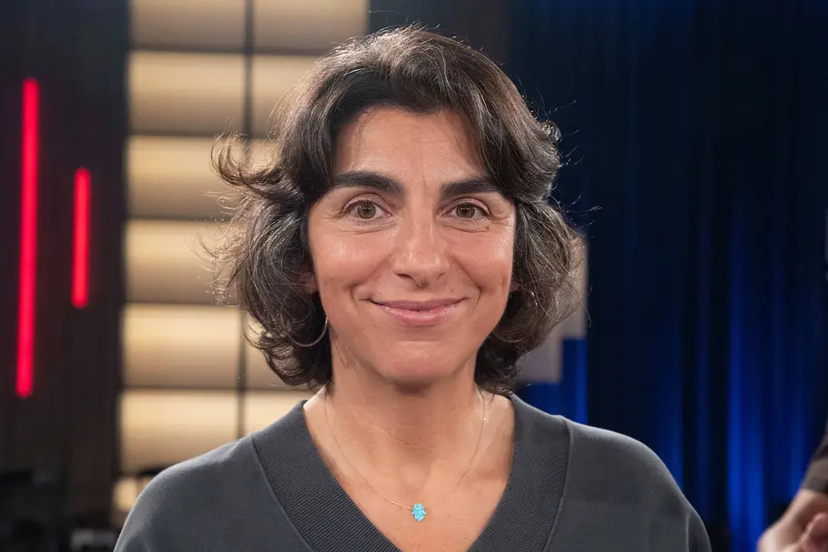 Dilek Gürsoy, Aerztin, Chirurgin, Portraet, Porträt, Portrait, Angeschnittenes Einzelbild, Einzelmotiv, in der Sendung ,,Koelner Treff,, im WDR Fernsehen