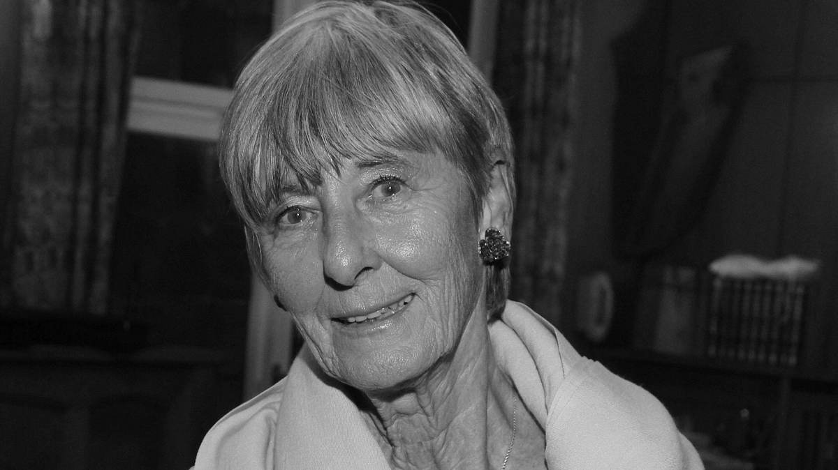 „Bella Block“-Erfinderin Doris Gercke ist gestorben. Schwarz-Weiß-Aufnahme von Doris Gercke.