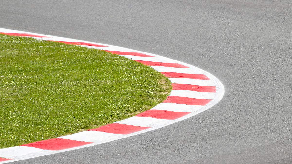 einstieg in den motorsport - kampf um jeden zentimeter