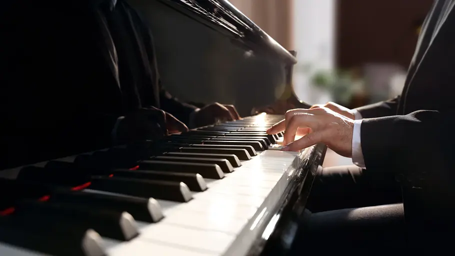 Liszts 1. Klavierkonzert & Mahlers 5. Sinfonie liszts 1. klavierkonzert & mahlers 5. sinfonie