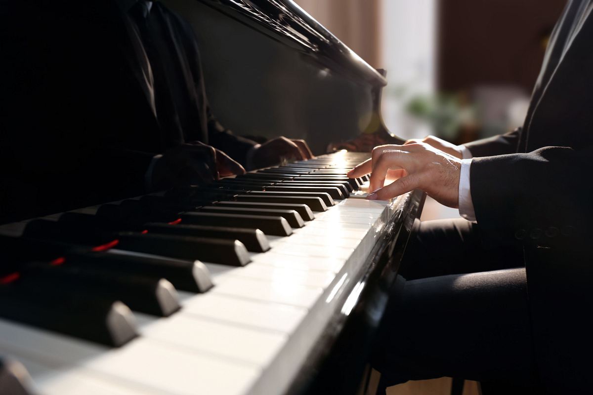Pletnjow dirigiert Ravel und Scriabin pletnjow dirigiert ravel und scriabin