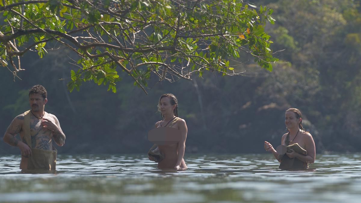 naked survival: castaways