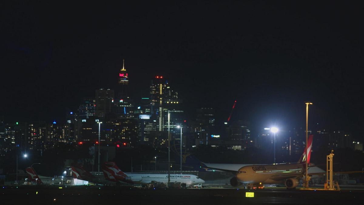 inside sydney airport: alltag am mega-flughafen