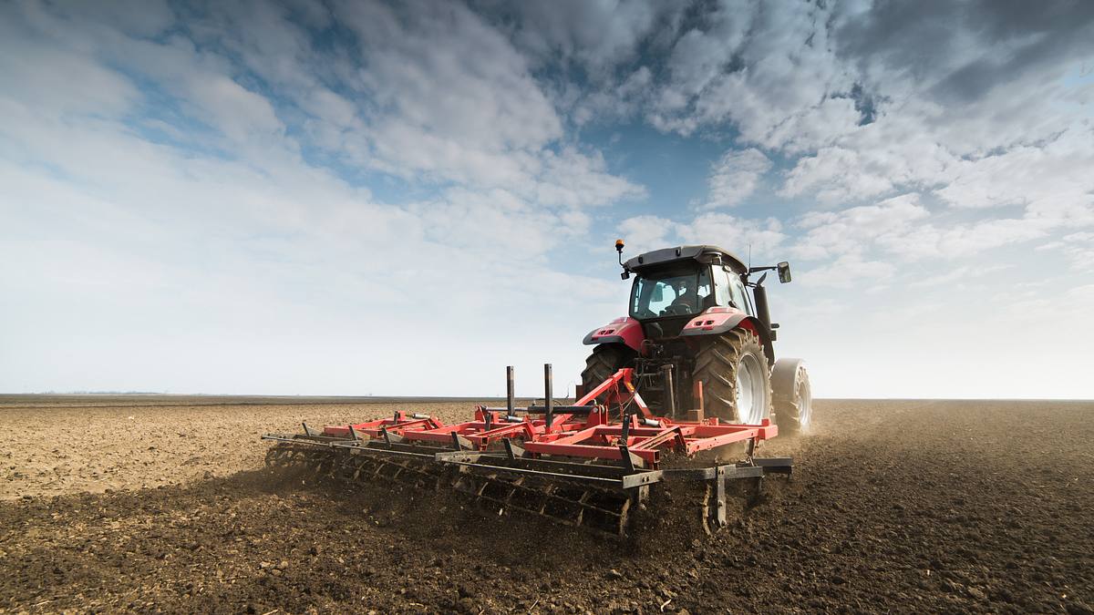 hightech auf dem acker - einsatz für die ernte-giganten