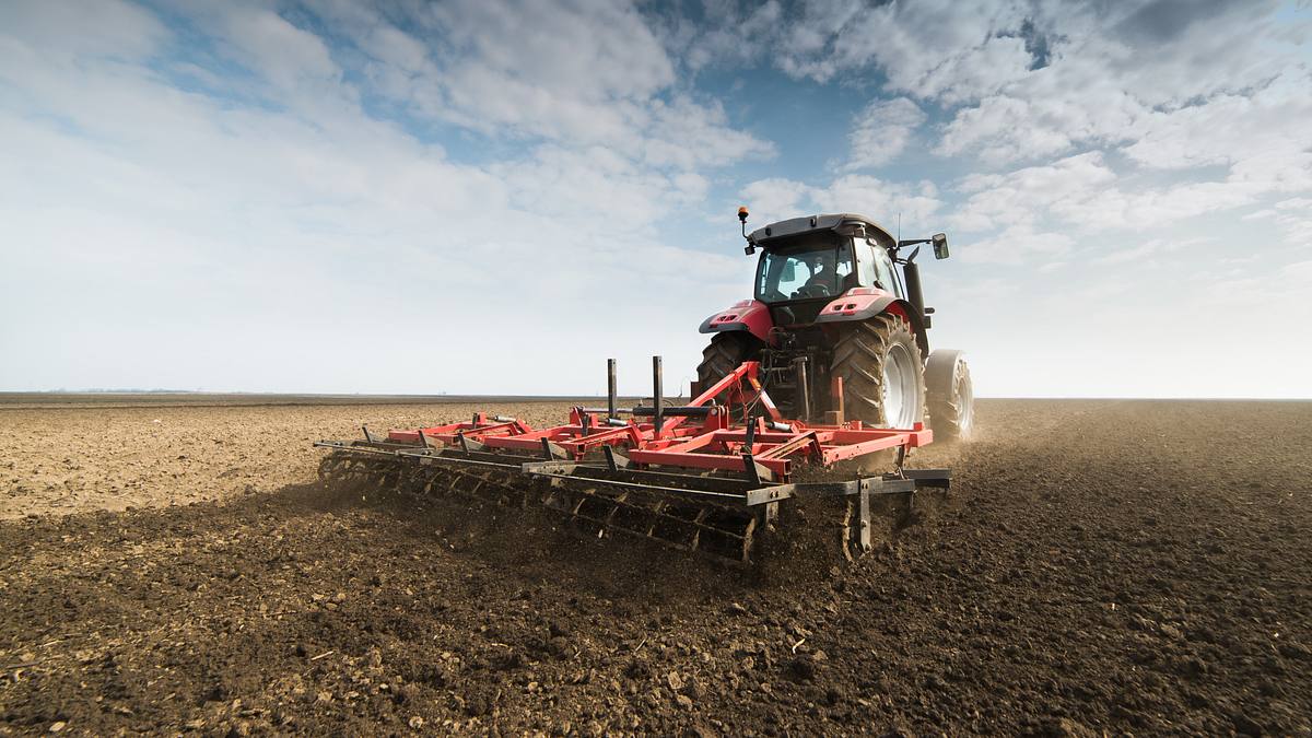 hightech auf dem acker - einsatz für die ernte-giganten