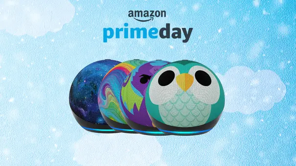 Vier Echo Dot Kids vor einem Himmelhintergrund und unter dem Amazon Prime Day Logo - Foto: TV Movie / Canva Vier Echo Dot Kids vor einem Himmelhintergrund und unter dem Amazon Prime Day Logo - Foto: TV Movie / Canva