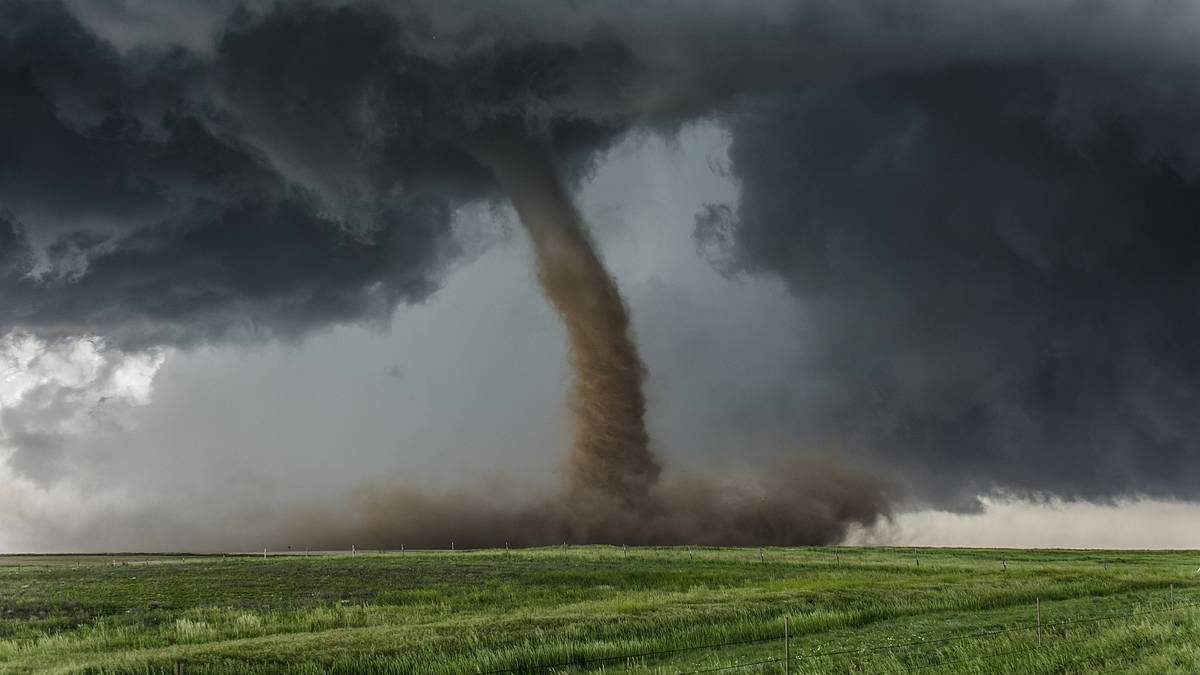 monsterwetter: erdrutsch, fluten und tornados