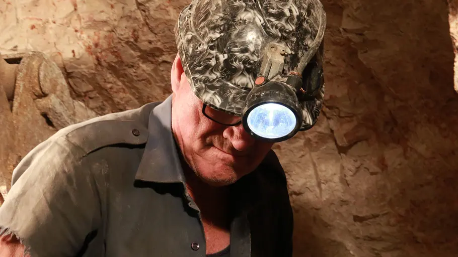 outback opal hunters - edelsteinjagd in australien