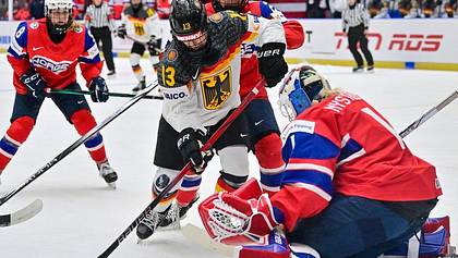 Eishockey WM Deutschland und Norwegen im Duell - Foto: © Václav Pancer/CTK/AP/dpa