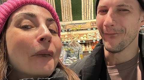 Ekaterina Leonova und Freund Ilya schneiden Grimassen - Foto: Instagram/Ekatleonova