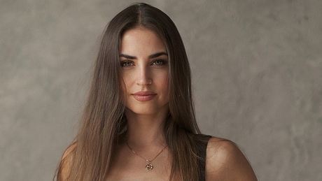 Ekaterina Leonova: Privates Foto zeigt ihr Gesicht im Porträt - Foto: RTL