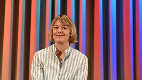 Elke Winkens in einem gestreiften Hemd. - Foto: Imago/Manfred Siebinger Elke Winkens in einem gestreiften Hemd. - Foto: Imago/Manfred Siebinger