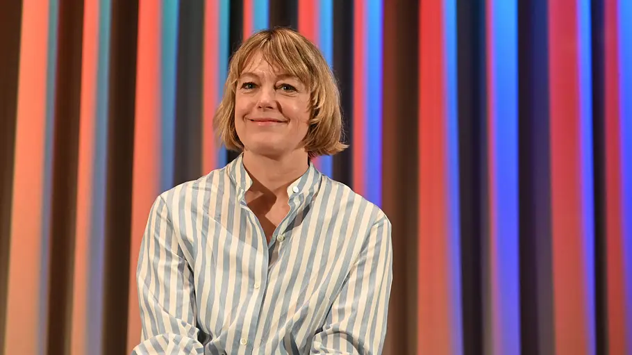 Elke Winkens sexueller Missbrauch. Elke Winkens in einem gestreiften Hemd.