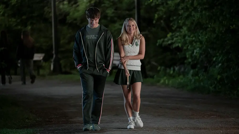 Miles (Jacob Moskovitz) und Elle (Lexi Minetree) Miles (Jacob Moskovitz) und Elle (Lexi Minetree) in „Elle“.