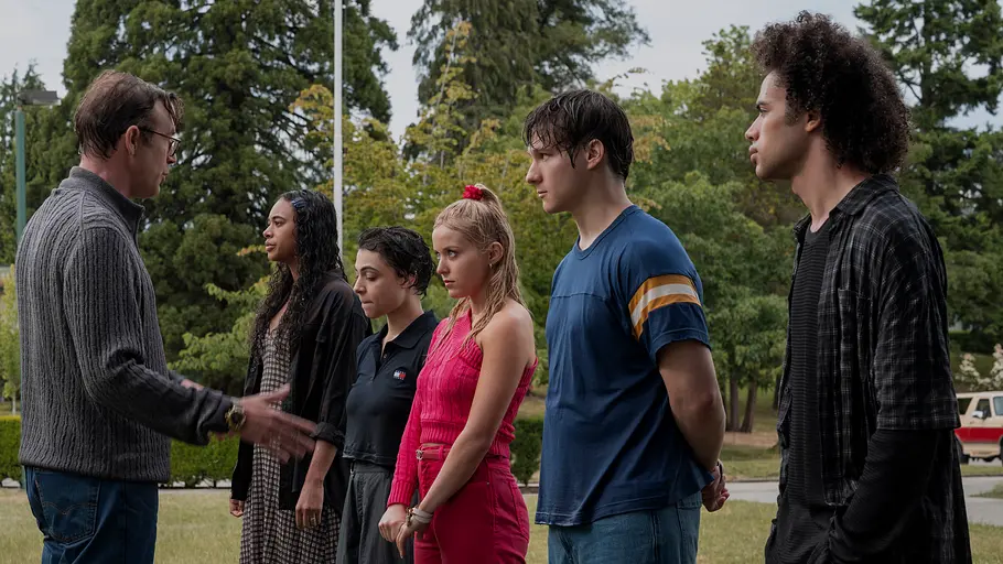 Der Cast von „Elle“ In der Highschool war Elle nicht immer eine Vorzeigeschülerin.