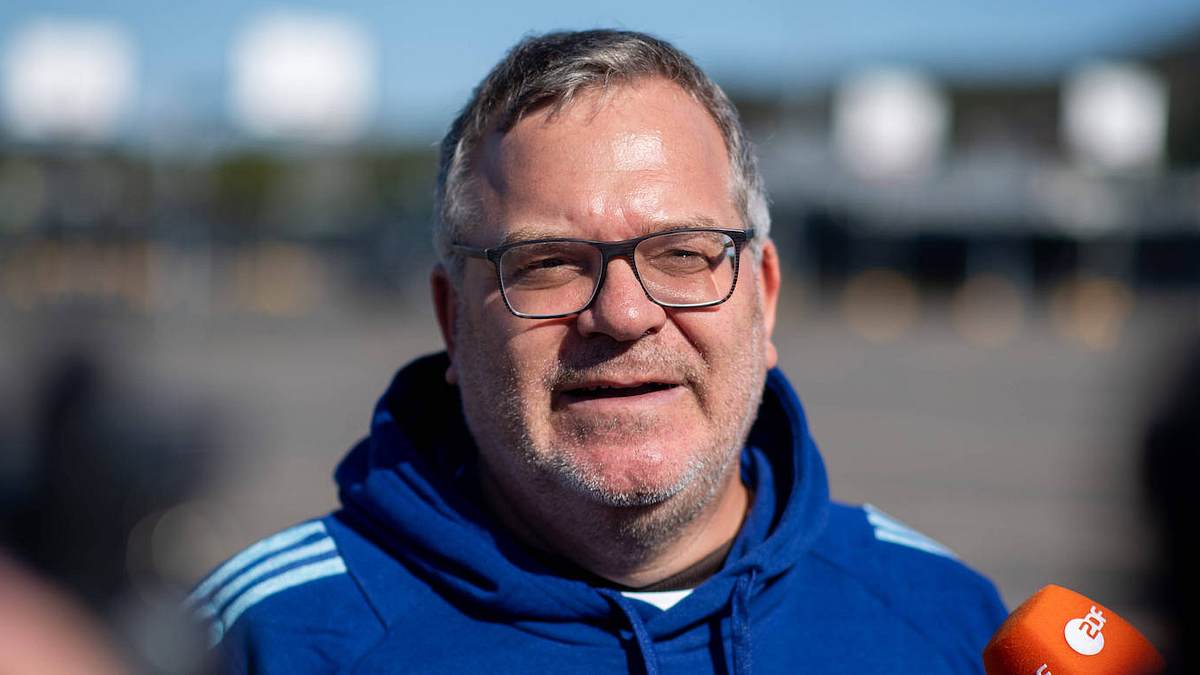 Elton wettert gegen Schlag den Star