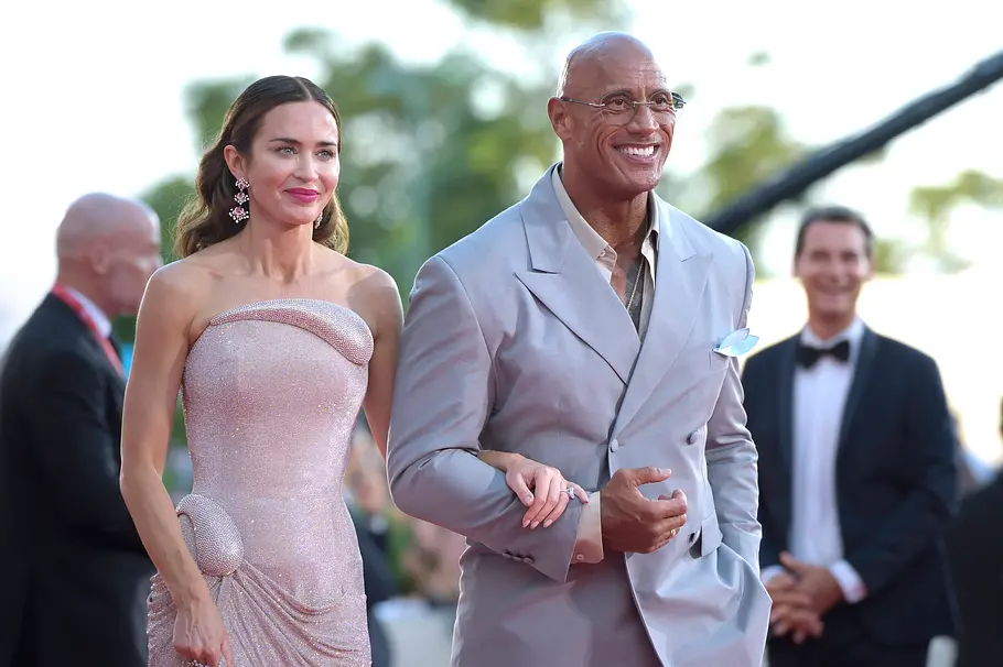 Emily Blunt und Dwayne Johnson Emily Blunt an der Seite von Dwayne Johnson bei den Filmfestspielen von Venedig