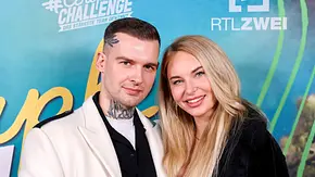 Eric Stehfest (36) und Franziska Temme (30) auf dem roten Teppich - Foto: Action Press