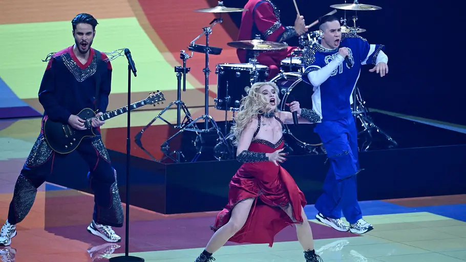 ESC 2026 Satoshi Satoshi und seine Band rocken die ESC-Bühne.
