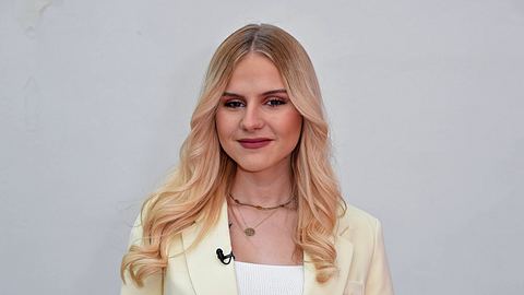 Estefania Wollny lächelt in die Kamera – doch so glücklich wie sie aussieht, ist sie tatsächlich nicht. - Foto: IMAGO / Gartner