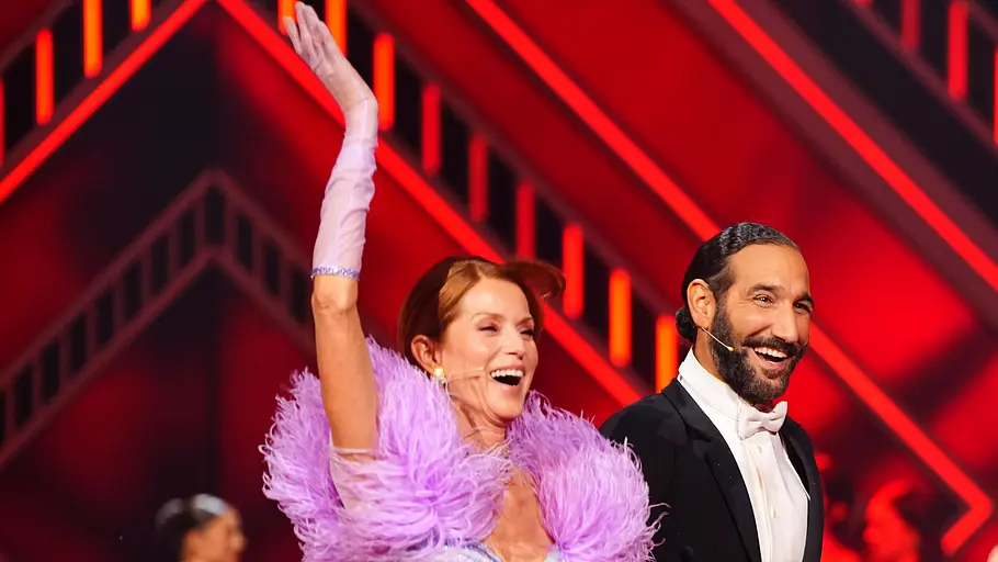 Esther Schweins und Massimo Sinato in „Let's Dance“-Liveshow 2. 