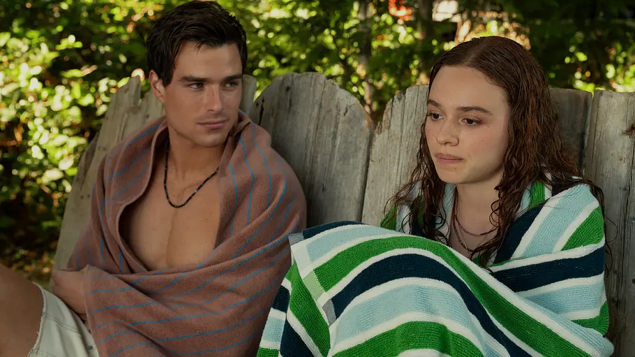 „Every Year After“ Michael Bradway als Charlie Florek und Sadie Soverall als Percy Fraser in „Every Year After“.