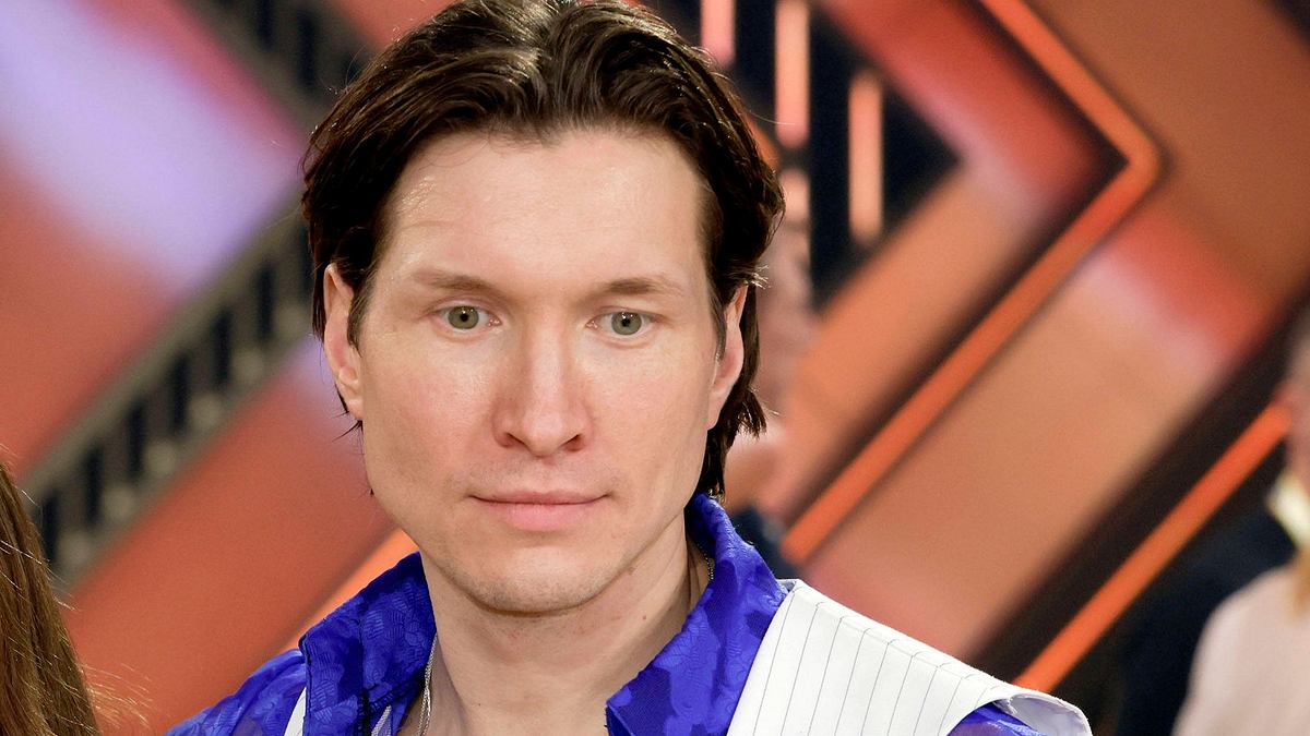 Evgeny Vinokurov startet ein neues Business. Evgeny Vinokurov starrt nachdenklich in die Ferne.