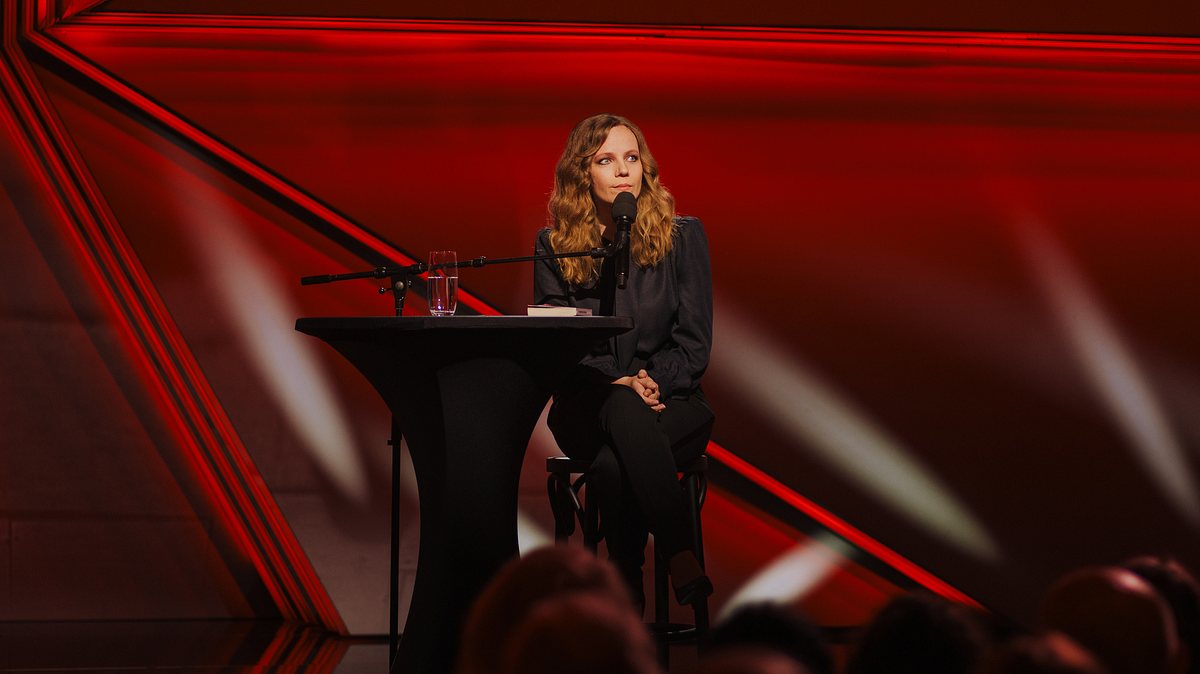 sarah bosetti: wer angst hat, soll zuhause bleiben!