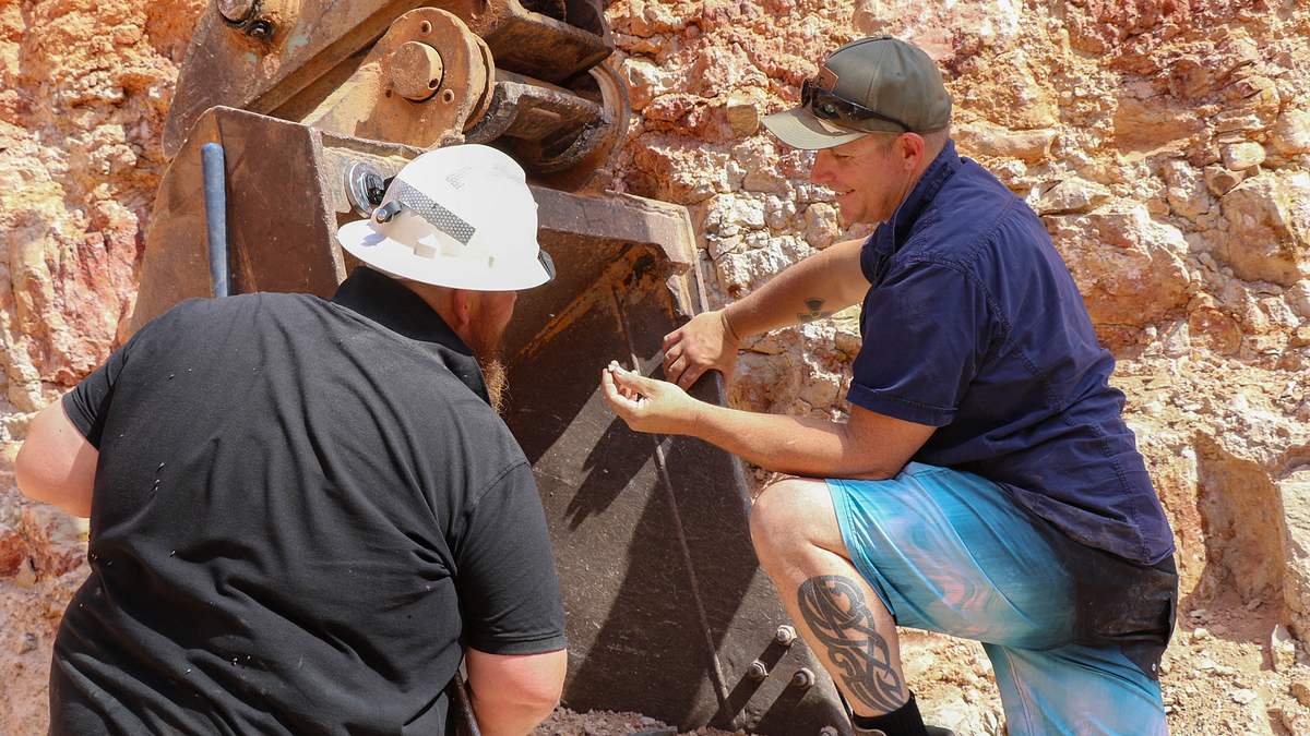 outback opal hunters - edelsteinjagd in australien