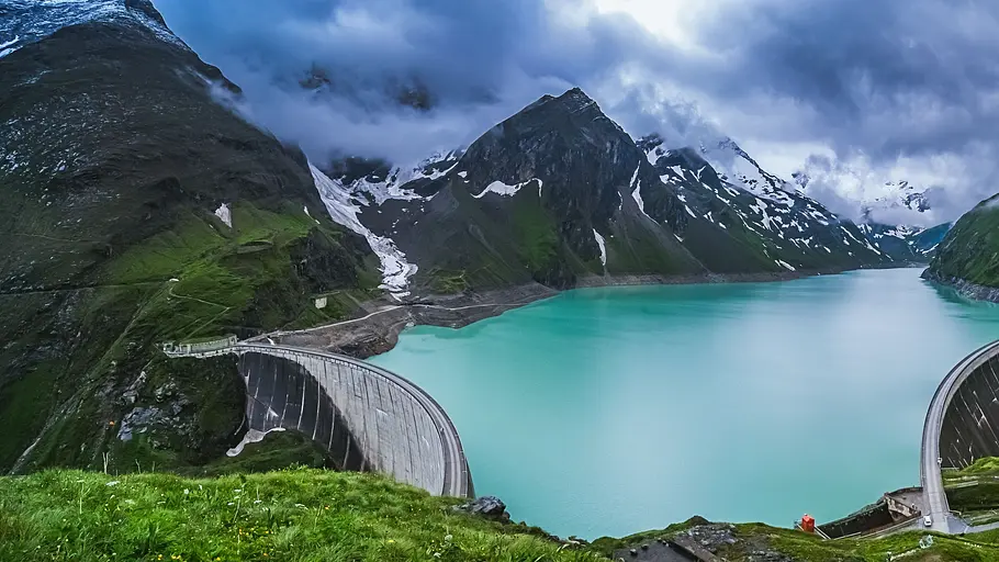 Land der Berge / Berge der Zukunft land der berge / berge der zukunft