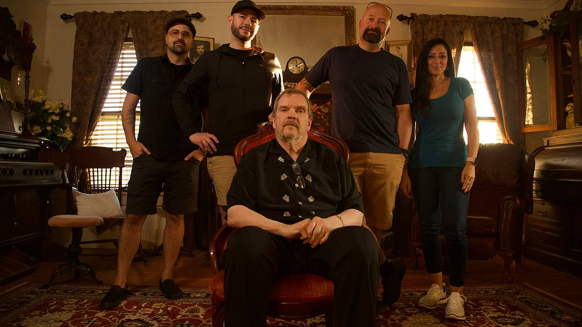 Ghost Hunters ghost hunters