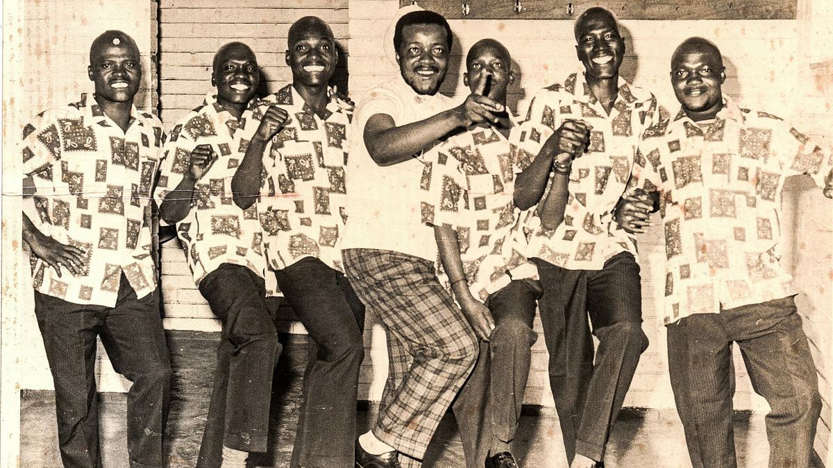 der klang afrikas: die geschichte von ladysmith black mambazo