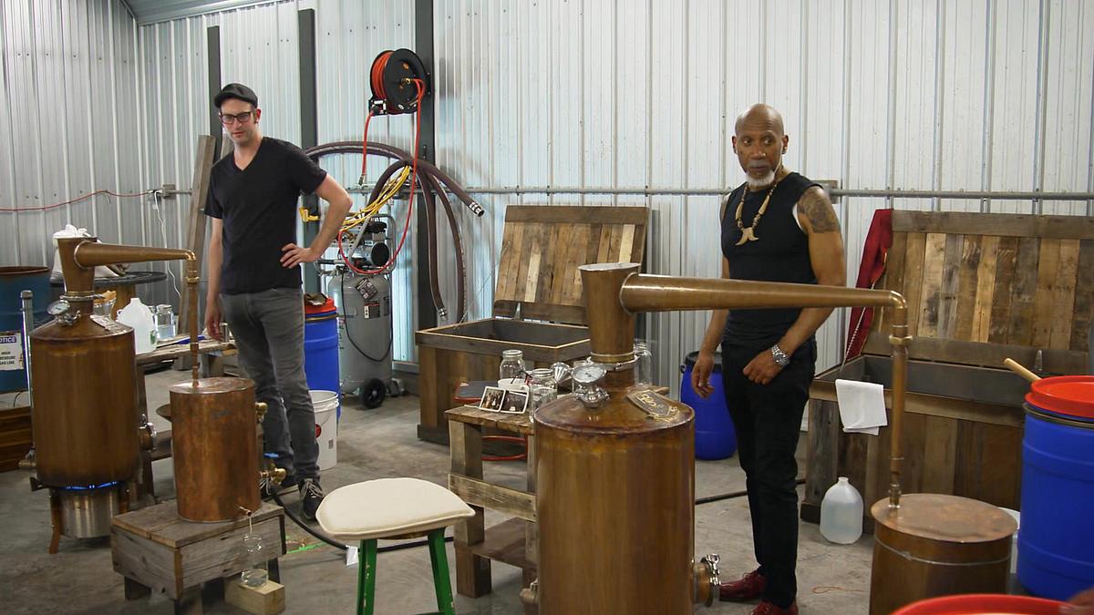 Moonshiners: Master Distiller moonshiners: master distiller