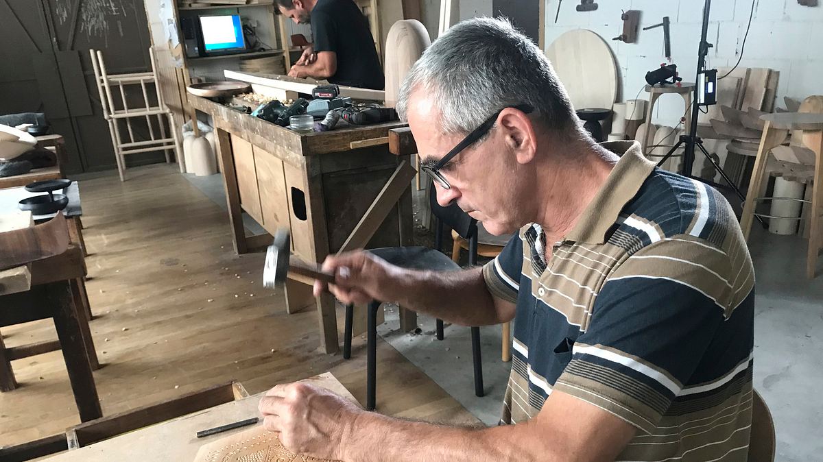 die holzschnitzer von konjic: eine familiengeschichte aus bosnien-herzegowina