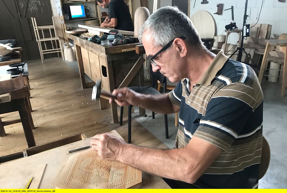 Die Holzschnitzer von Konjic: Eine Familiengeschichte aus Bosnien-Herzegowina die holzschnitzer von konjic: eine familiengeschichte aus bosnien-herzegowina