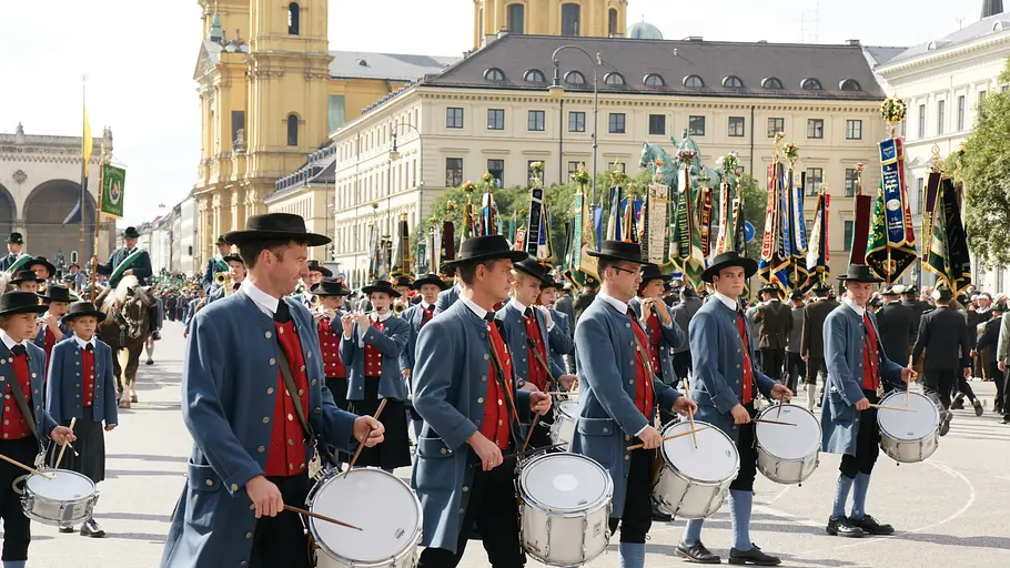 oktoberfest trachten - und schützenzug 2026