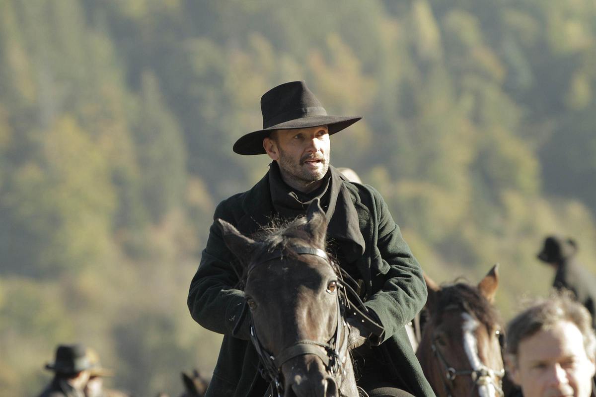Hatfields & McCoys hatfields & mccoys