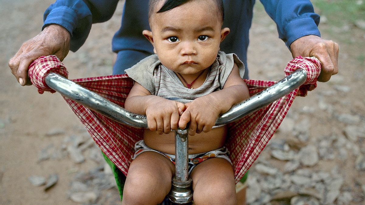 die farben von liebe und krieg: der fotograf steve mccurry