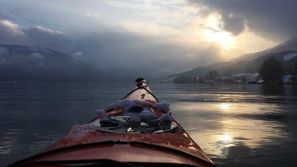 mit dem kajak durch das salzkammergut - eine reise in vier jahreszeiten