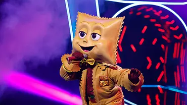 Rave Ioli beim Masked Singer-Auftritt. - Foto: IMAGO / Panama Pictures
