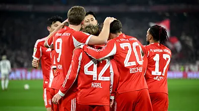 Eine Spiel-Gruppe des FC Bayern München  - Foto: IMAGO / Ulmer/Teamfoto