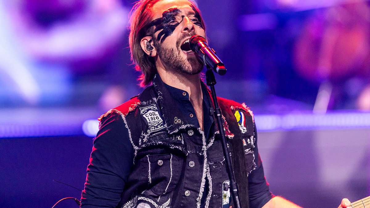 esc mania - schweizer stars covern siegersongs