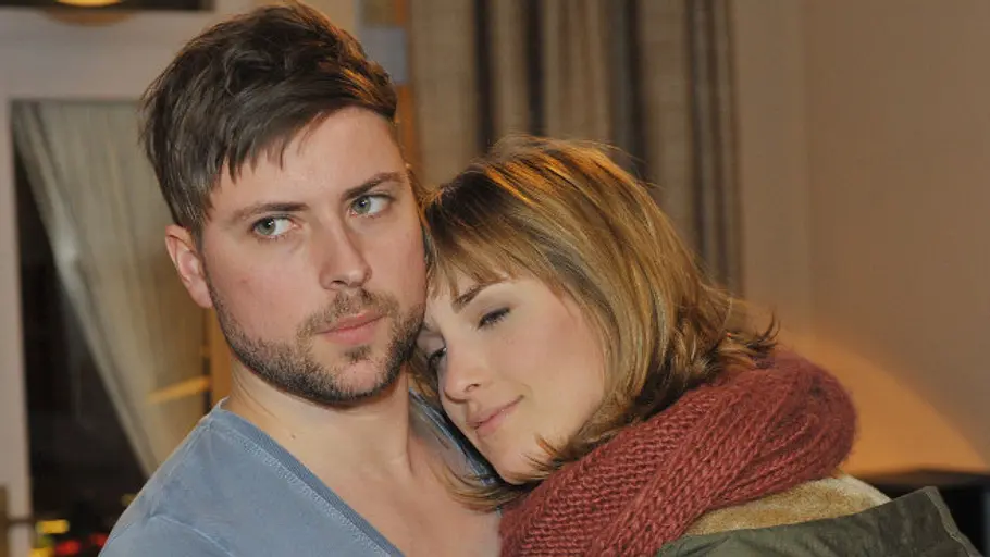 Felix von Jascheroff Wie wird wohl die Lovestory zwischen John und Pia enden?