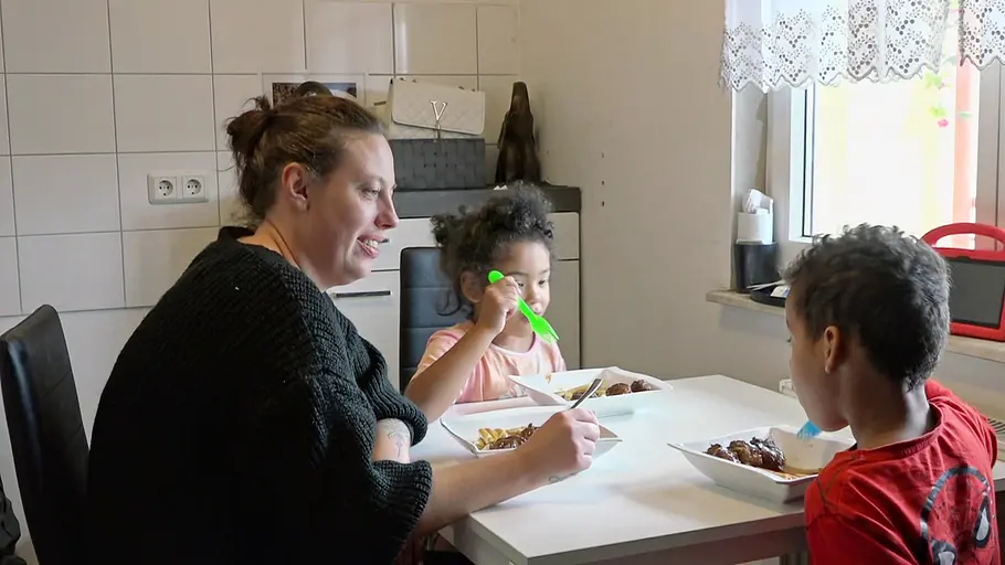 hartz und herzlich - tag für tag benz-baracken