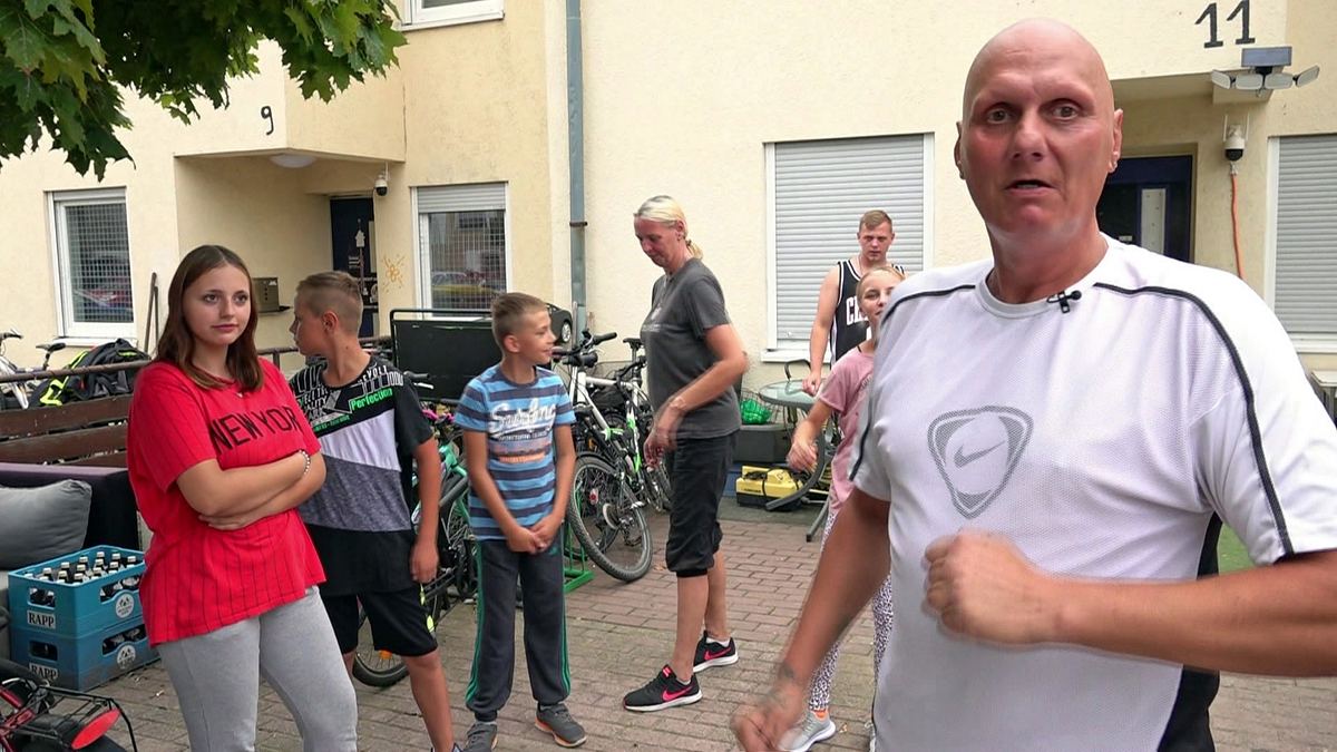 hartz und herzlich - tag für tag benz-baracken